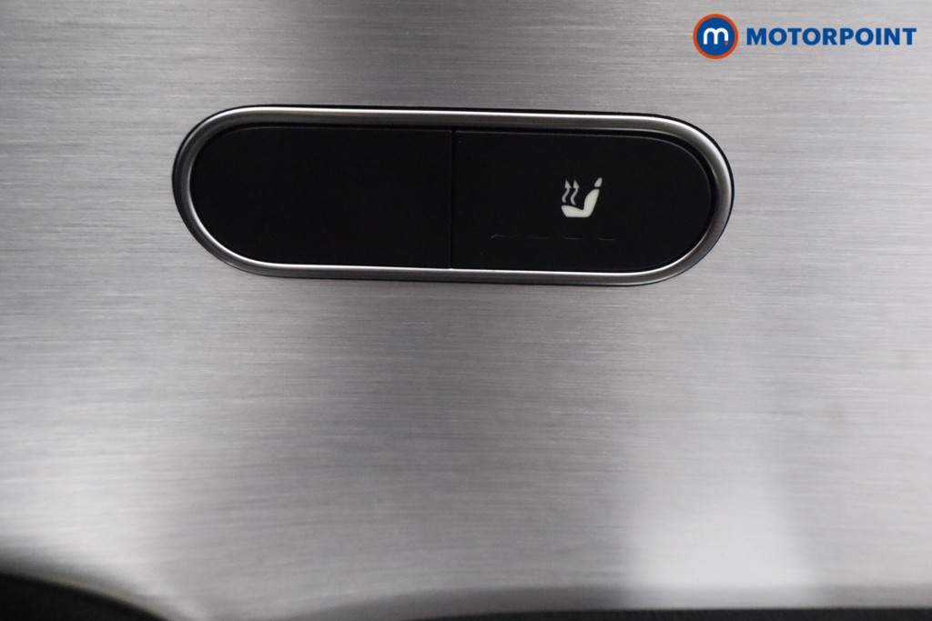 Mercedes-Benz A Class Amg Line Executive Edition Automatic Petrol Saloon - Stock Number (1597923) - 14th supplementary image