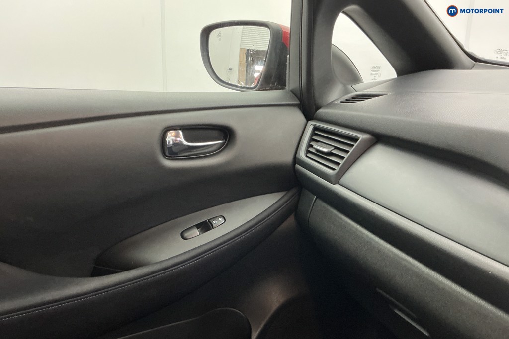 Nissan Leaf Acenta Automatic Electric Hatchback - Stock Number (1598134) - 18th supplementary image
