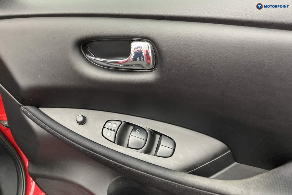 Nissan Leaf Acenta Automatic Electric Hatchback - Stock Number (1598134) - 23rd supplementary image