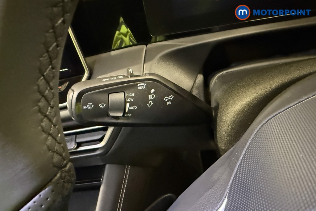 Volkswagen Tiguan R-Line Automatic Petrol SUV - Stock Number (1598484) - 5th supplementary image