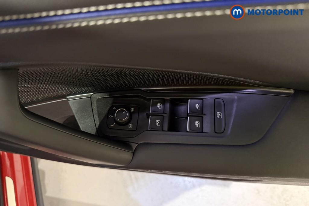 Volkswagen Tiguan R-Line Automatic Petrol SUV - Stock Number (1598484) - 11th supplementary image