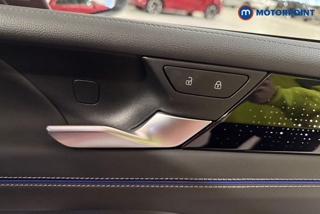 Volkswagen Tiguan R-Line Automatic Petrol SUV - Stock Number (1598484) - 12th supplementary image