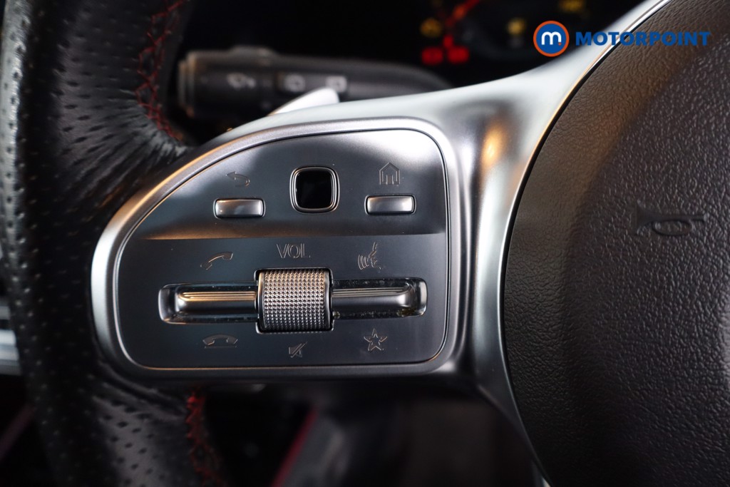 Mercedes-Benz GLB Amg Line Automatic Petrol SUV - Stock Number (1598711) - 7th supplementary image