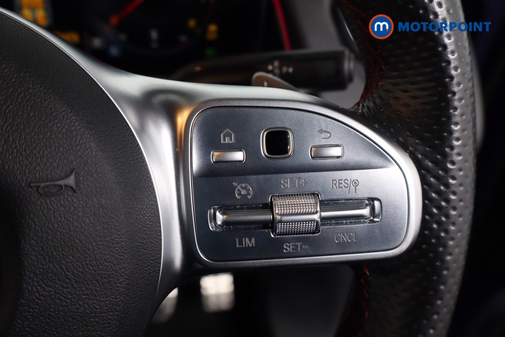 Mercedes-Benz GLB Amg Line Automatic Petrol SUV - Stock Number (1598711) - 8th supplementary image