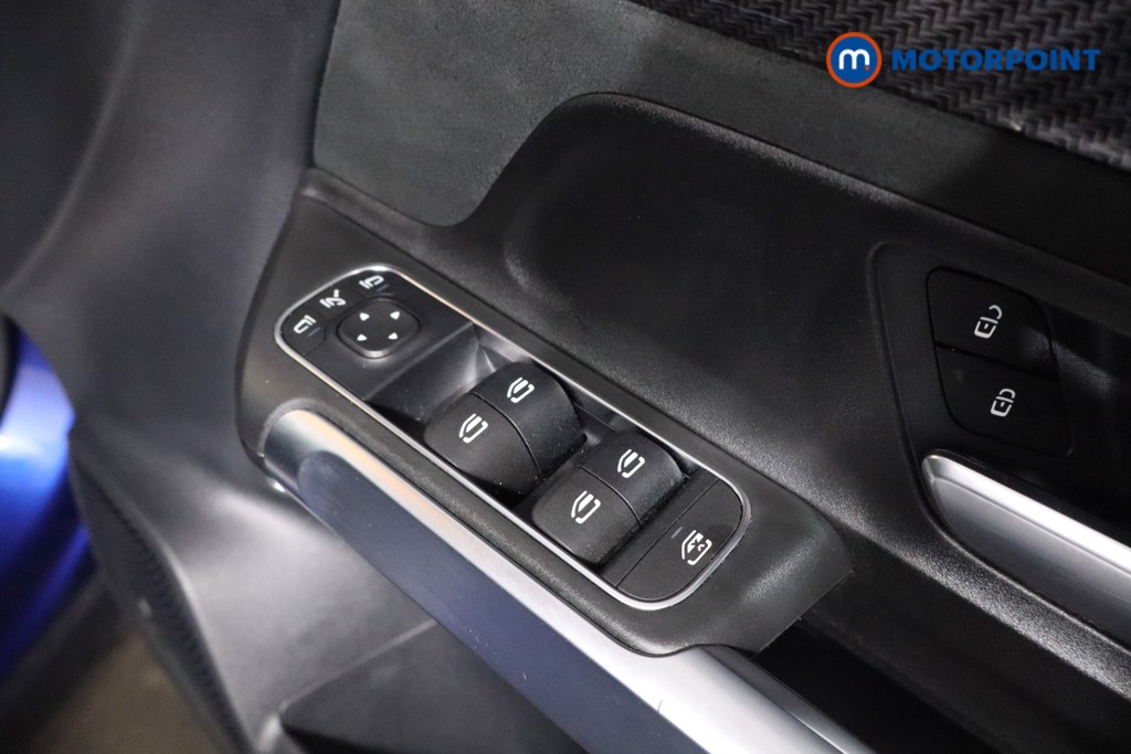 Mercedes-Benz GLB Amg Line Automatic Petrol SUV - Stock Number (1598711) - 25th supplementary image