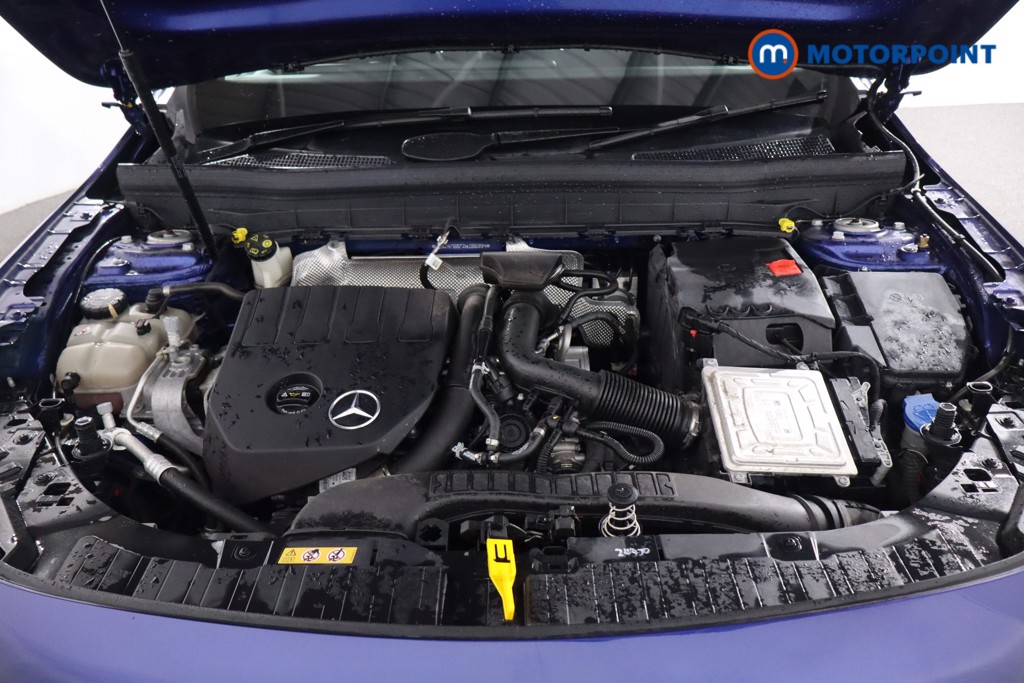 Mercedes-Benz GLB Amg Line Automatic Petrol SUV - Stock Number (1598711) - 33rd supplementary image