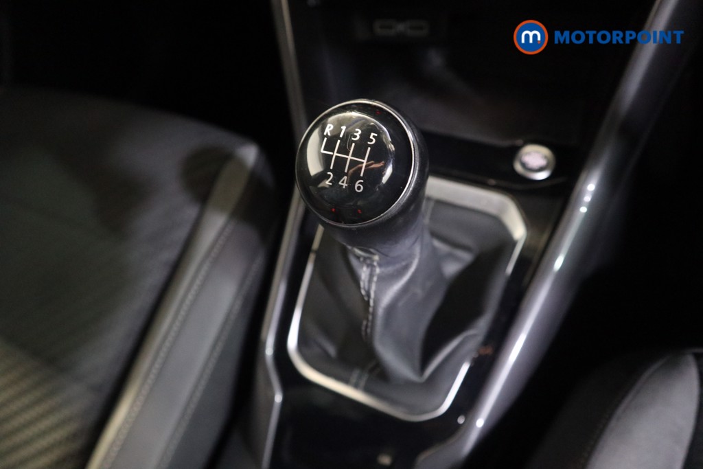 Volkswagen T-Roc R-Line Manual Petrol SUV - Stock Number (1599237) - 10th supplementary image