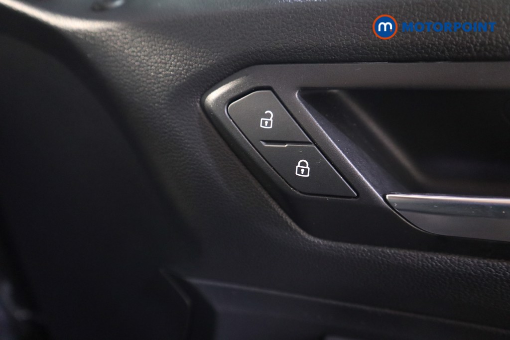 Volkswagen T-Roc R-Line Manual Petrol SUV - Stock Number (1599237) - 13th supplementary image