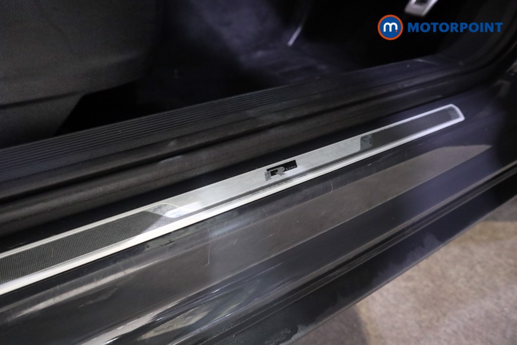 Volkswagen T-Roc R-Line Manual Petrol SUV - Stock Number (1599237) - 15th supplementary image