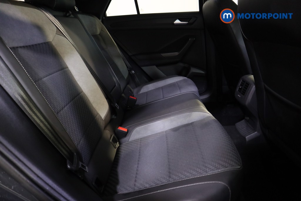 Volkswagen T-Roc R-Line Manual Petrol SUV - Stock Number (1599237) - 18th supplementary image