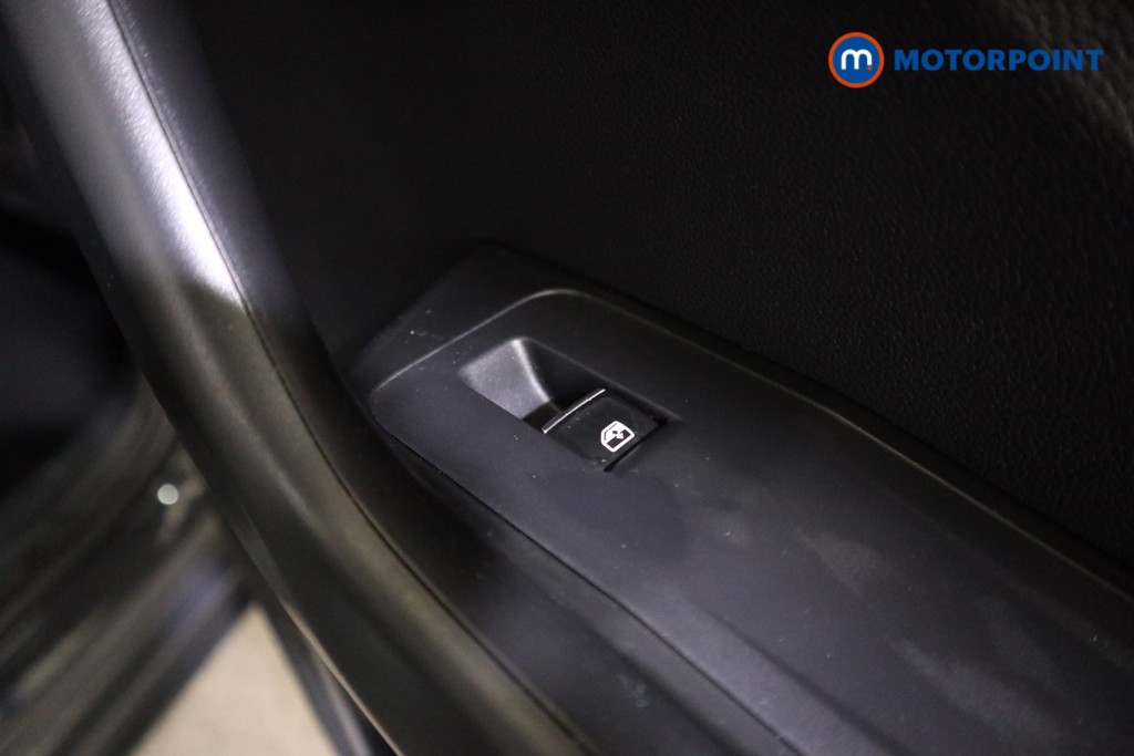 Volkswagen T-Roc R-Line Manual Petrol SUV - Stock Number (1599237) - 20th supplementary image