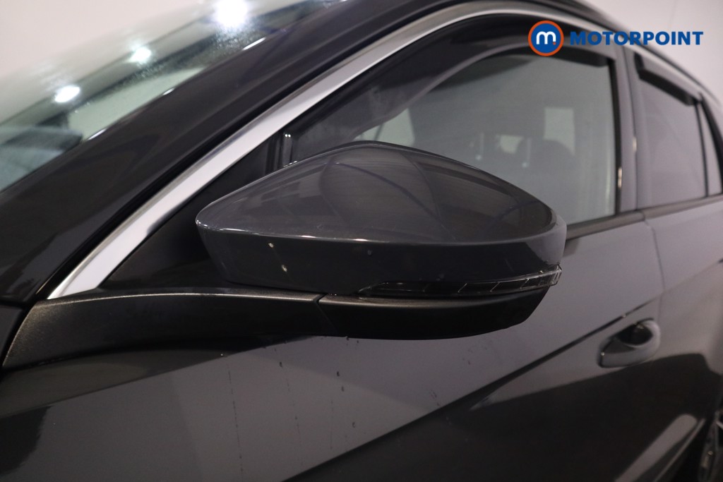 Volkswagen T-Roc R-Line Manual Petrol SUV - Stock Number (1599237) - 32nd supplementary image