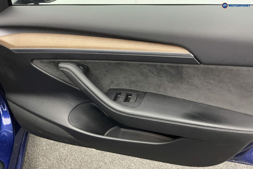 Tesla Model 3 Long Range Automatic Electric Saloon - Stock Number (1599653) - 21st supplementary image