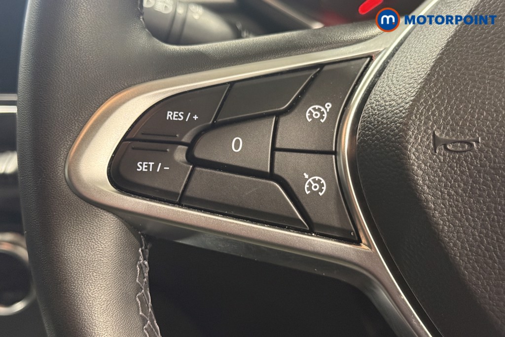 Renault Captur Iconic Manual Petrol SUV - Stock Number (1599963) - 4th supplementary image