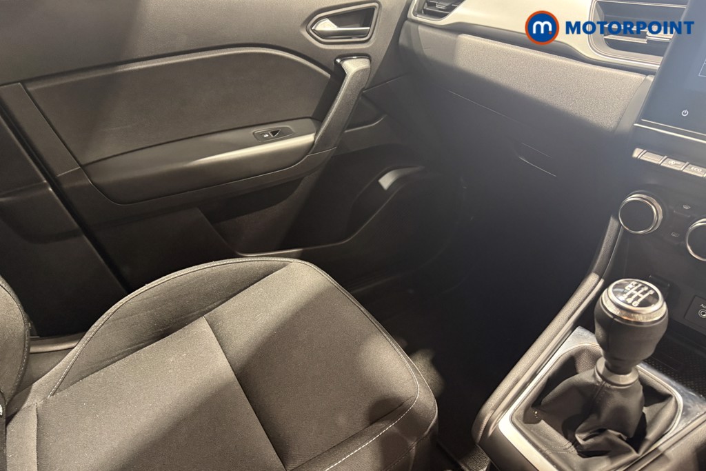 Renault Captur Iconic Manual Petrol SUV - Stock Number (1599963) - 15th supplementary image