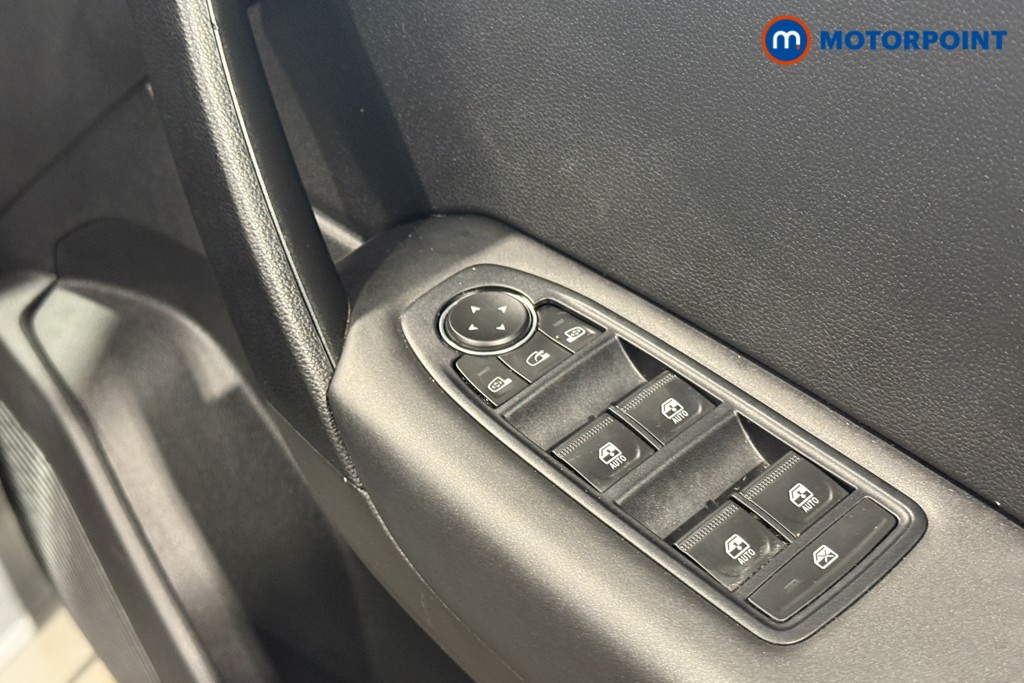 Renault Captur Iconic Manual Petrol SUV - Stock Number (1599963) - 20th supplementary image