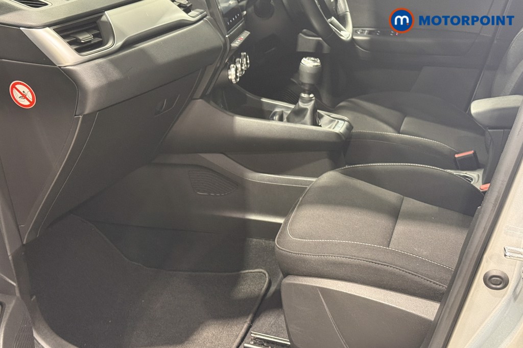 Renault Captur Iconic Manual Petrol SUV - Stock Number (1599963) - 28th supplementary image