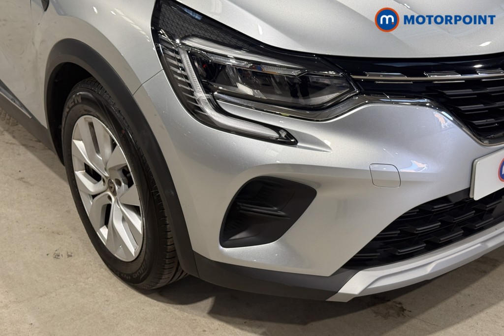 Renault Captur Iconic Manual Petrol SUV - Stock Number (1599963) - 31st supplementary image