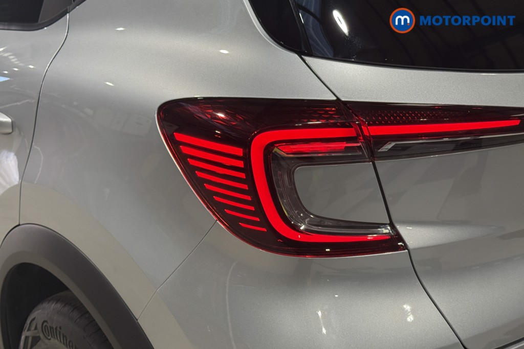 Renault Captur Iconic Manual Petrol SUV - Stock Number (1599963) - 33rd supplementary image