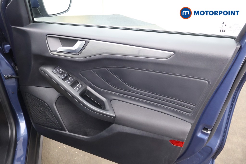 Ford Focus Titanium Manual Petrol Hatchback - Stock Number (1600639) - 14th supplementary image