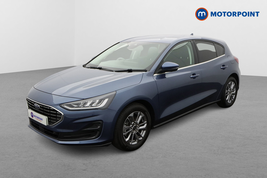 Ford Focus Titanium Manual Petrol Hatchback - Stock Number (1600639) - Passenger side front corner