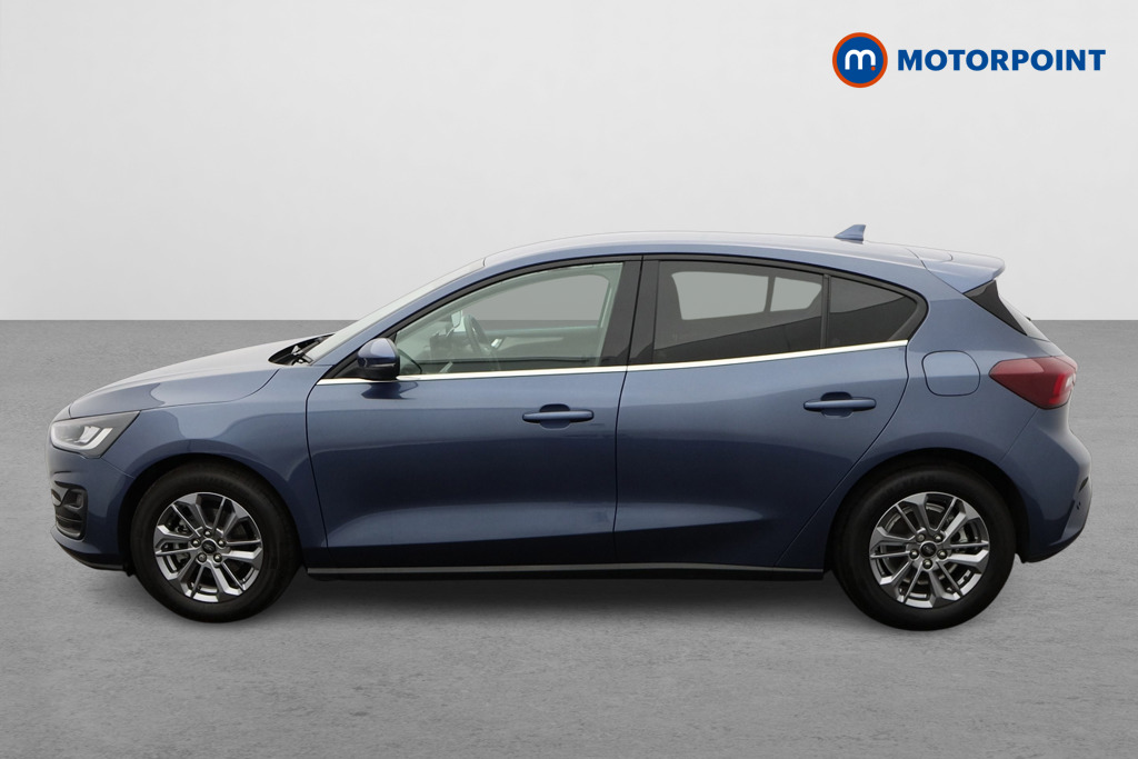 Ford Focus Titanium Manual Petrol Hatchback - Stock Number (1600639) - Passenger side