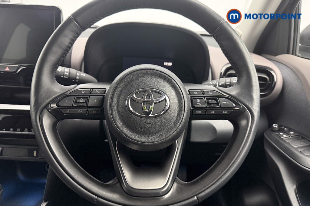 Toyota Yaris Cross Excel Automatic Petrol-Electric Hybrid Estate - Stock Number (1600680) - 5th supplementary image