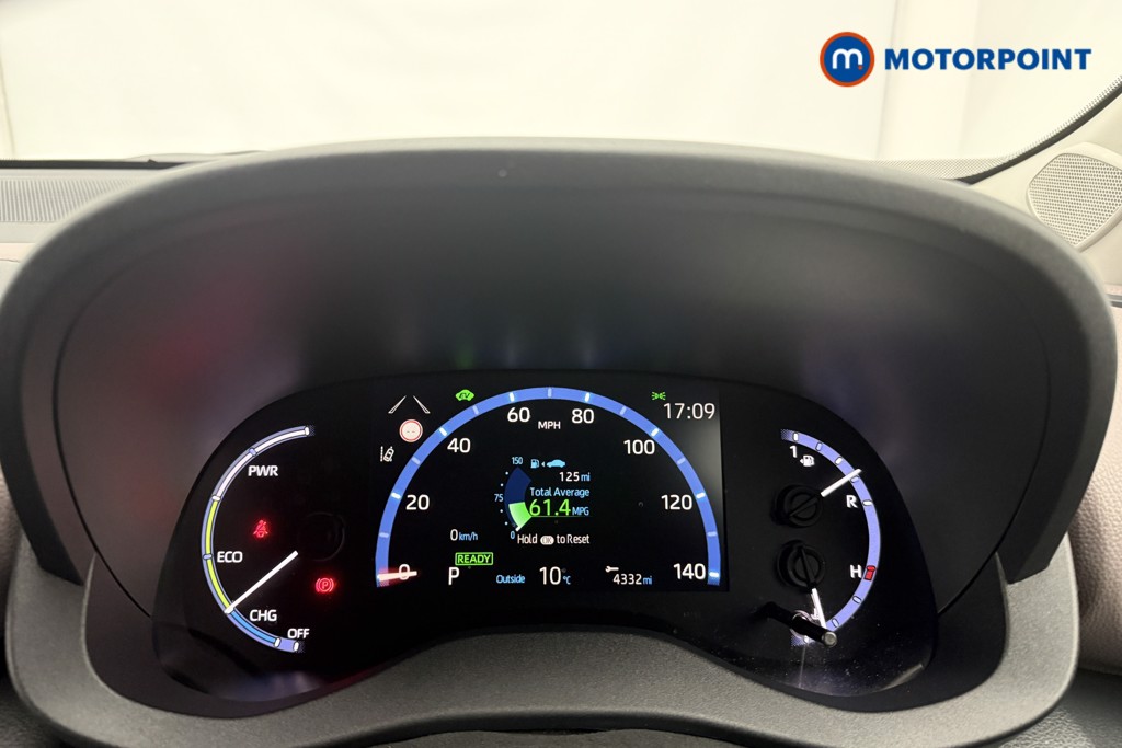 Toyota Yaris Cross Excel Automatic Petrol-Electric Hybrid Estate - Stock Number (1600680) - 6th supplementary image