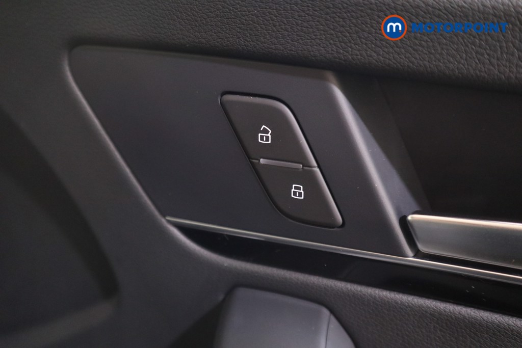 Audi Q5 Black Edition Automatic Diesel SUV - Stock Number (1600951) - 13th supplementary image