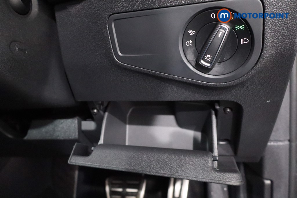 Volkswagen Tiguan Allspace R-Line Automatic Petrol SUV - Stock Number (1600992) - 17th supplementary image