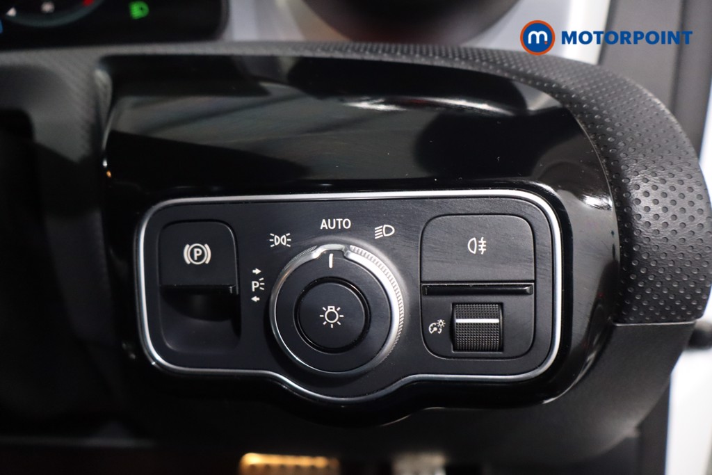 Mercedes-Benz CLA Amg Line Automatic Petrol Coupe - Stock Number (1601020) - 17th supplementary image