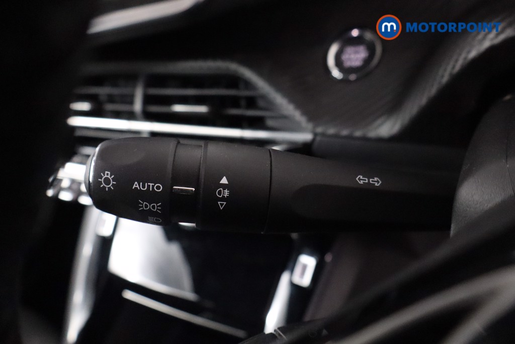 Peugeot 2008 Allure Manual Petrol SUV - Stock Number (1601022) - 16th supplementary image