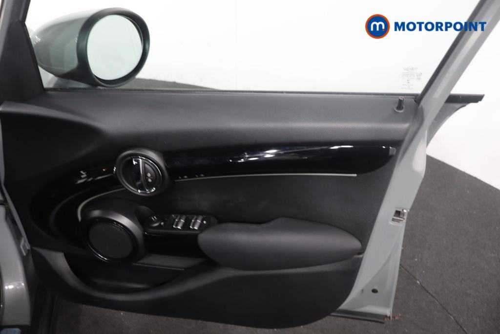 Mini Hatchback Cooper Classic Automatic Petrol Hatchback - Stock Number (1601476) - 8th supplementary image