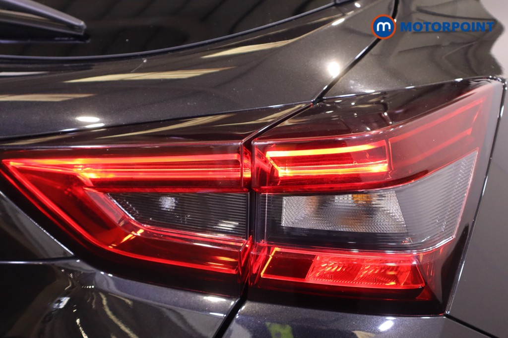 Nissan Juke Premiere Edition Automatic Petrol-Electric Hybrid SUV - Stock Number (1601691) - 23rd supplementary image