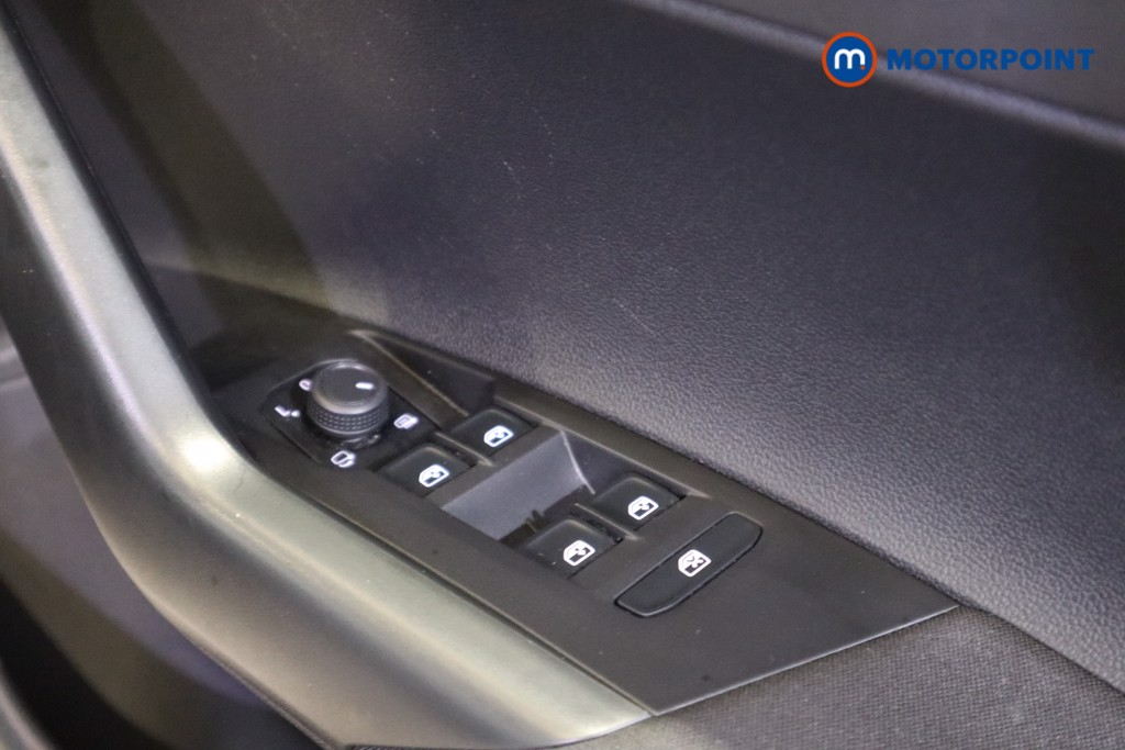 Volkswagen Polo Life Manual Petrol Hatchback - Stock Number (1601715) - 13th supplementary image