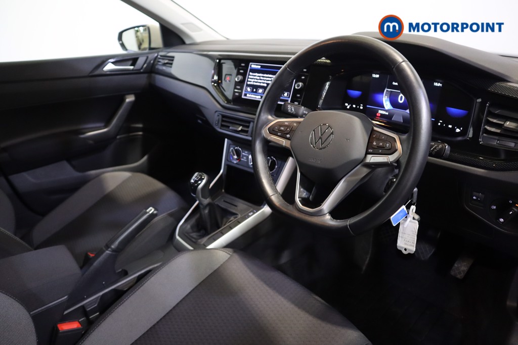 Volkswagen Polo Life Manual Petrol Hatchback - Stock Number (1601715) - 1st supplementary image