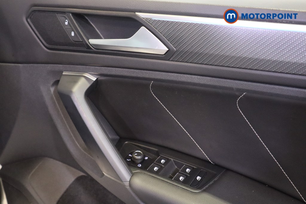 Volkswagen Tiguan R-Line Automatic Petrol SUV - Stock Number (1601811) - 13th supplementary image