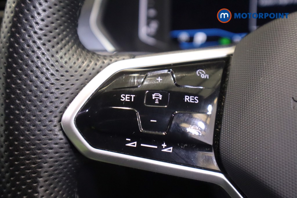 Volkswagen Tiguan R-Line Automatic Petrol SUV - Stock Number (1601811) - 16th supplementary image