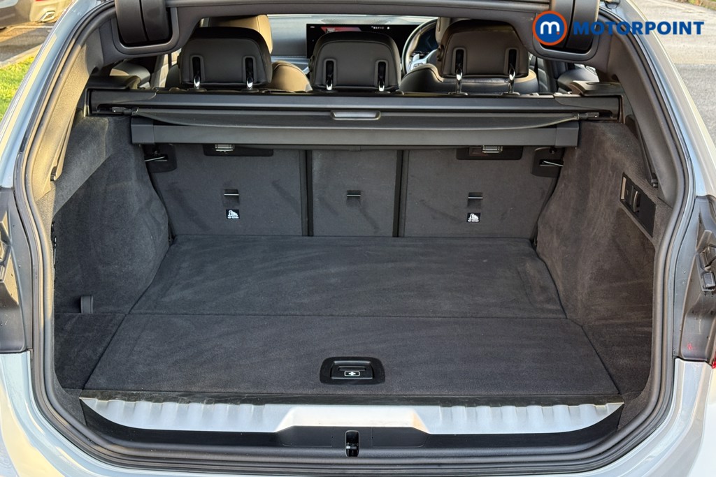 BMW 3 Series M Sport Automatic Petrol Plug-In Hybrid Estate - Stock Number (1602164) - 30th supplementary image