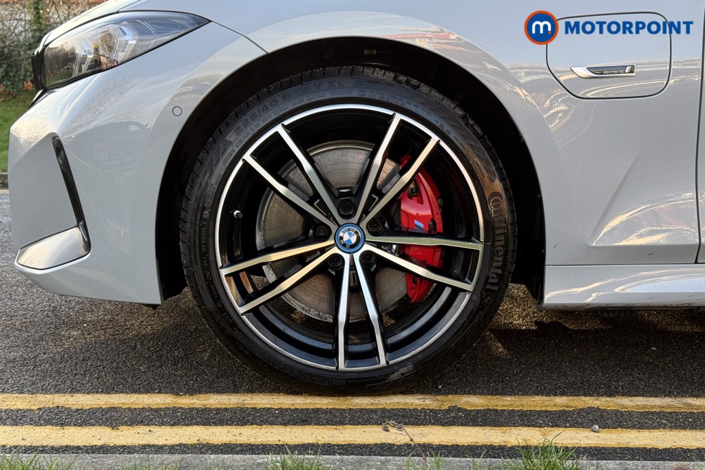 BMW 3 Series M Sport Automatic Petrol Plug-In Hybrid Estate - Stock Number (1602164) - 33rd supplementary image
