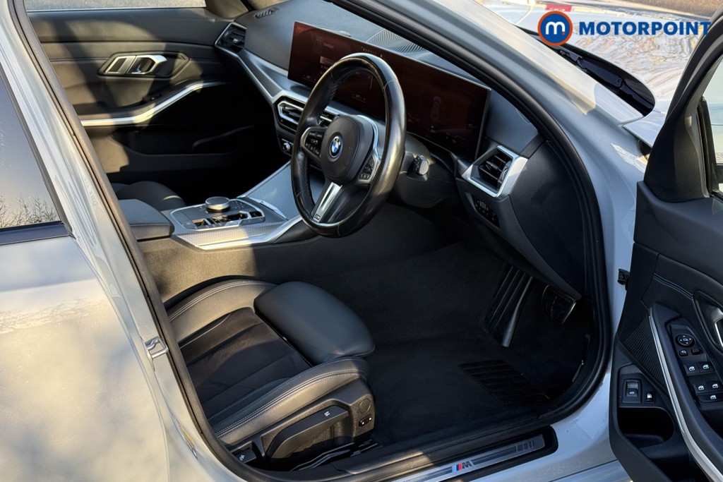 BMW 3 Series M Sport Automatic Petrol Plug-In Hybrid Estate - Stock Number (1602164) - 1st supplementary image
