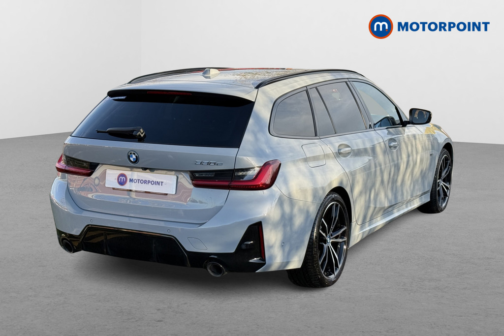 BMW 3 Series M Sport Automatic Petrol Plug-In Hybrid Estate - Stock Number (1602164) - Drivers side rear corner