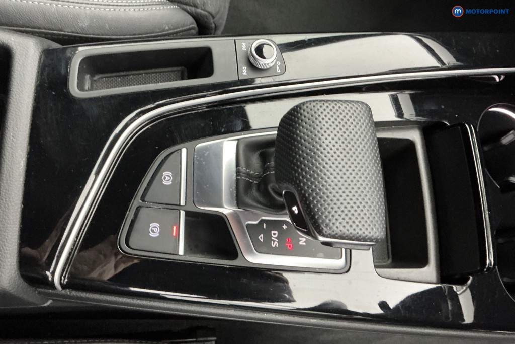 Audi A4 Black Edition Automatic Petrol Estate - Stock Number (1587682) - 14th supplementary image