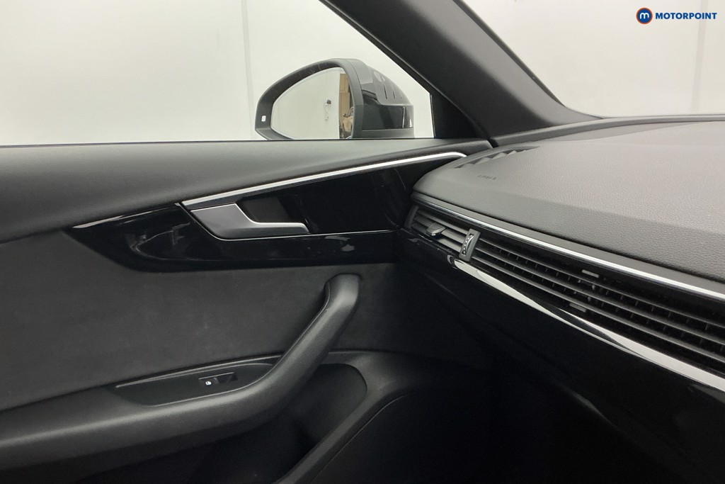Audi A4 Black Edition Automatic Petrol Estate - Stock Number (1587682) - 17th supplementary image
