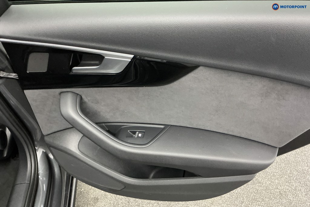 Audi A4 Black Edition Automatic Petrol Estate - Stock Number (1587682) - 23rd supplementary image