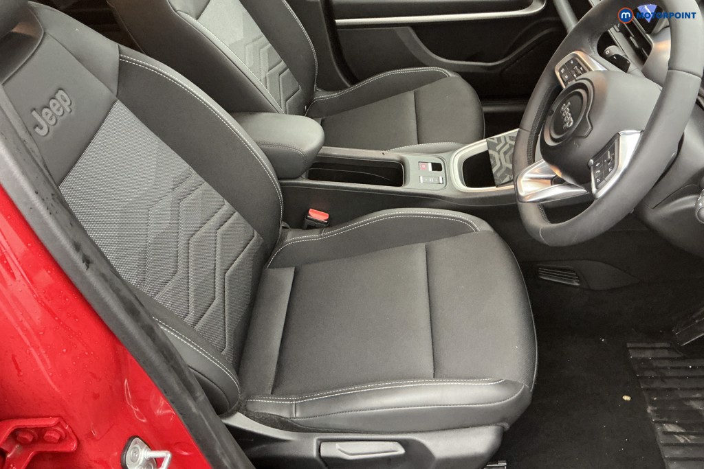 Jeep Avenger Summit Automatic Petrol SUV - Stock Number (1587775) - 5th supplementary image