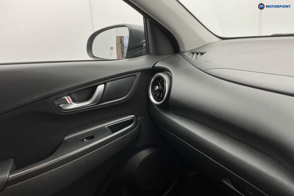 Hyundai Kona Se Connect Automatic Petrol-Electric Hybrid SUV - Stock Number (1588172) - 17th supplementary image