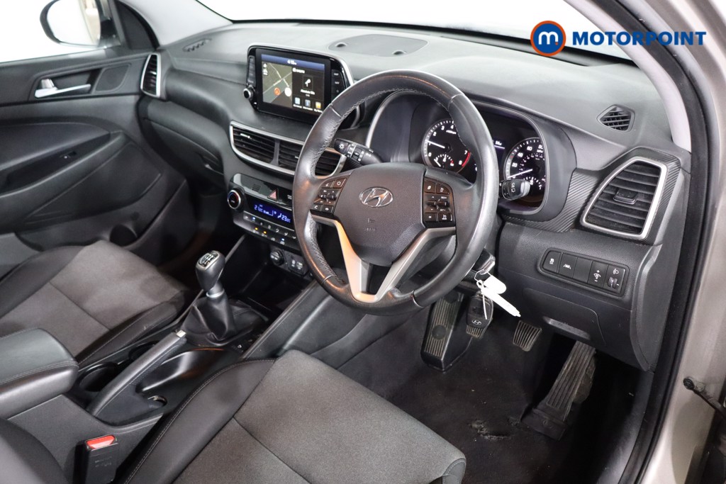 Hyundai Tucson Se Nav Manual Petrol SUV - Stock Number (1589495) - 1st supplementary image