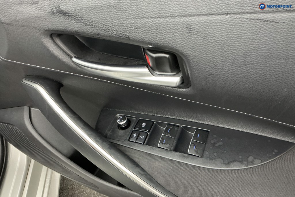 Toyota Corolla Icon Tech Automatic Petrol-Electric Hybrid Hatchback - Stock Number (1590582) - 23rd supplementary image