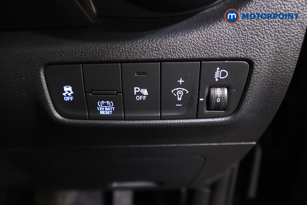 Hyundai Kona Se Connect Automatic Petrol-Electric Hybrid SUV - Stock Number (1592350) - 11th supplementary image